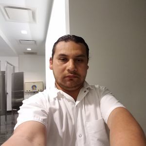 Meet your Posher, Tomas